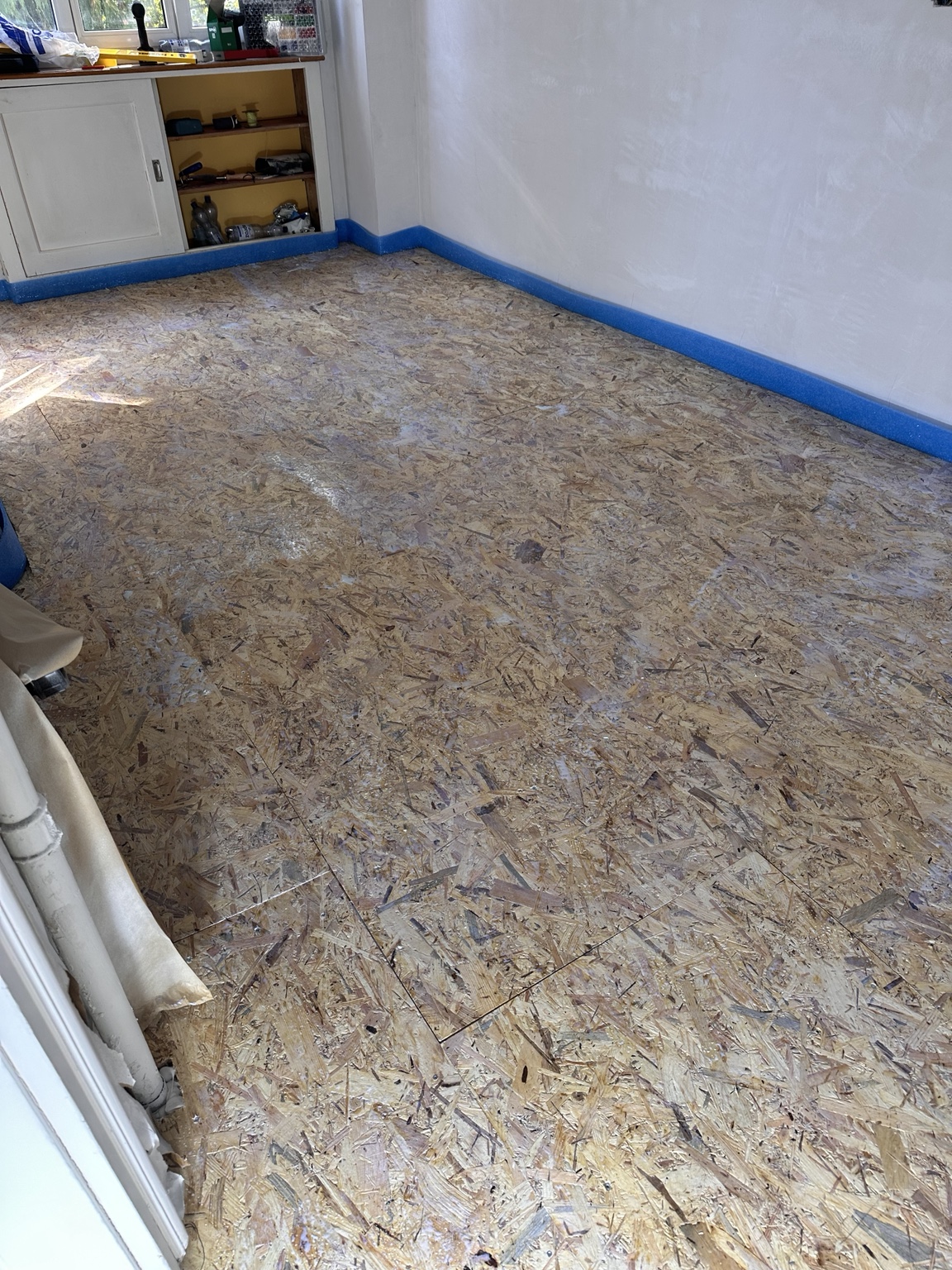 Vorbereiteter Boden aus OSB-Platten